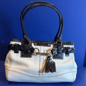 Coach White and Black Hampton Leather Shoulder Bag